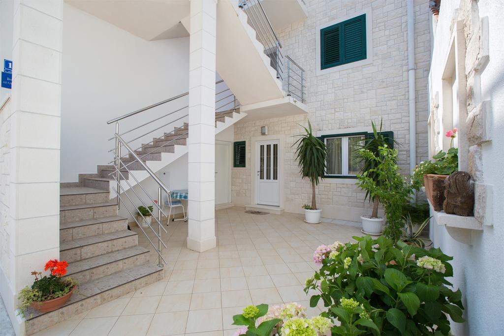 Apartments Kristian Bol Exterior foto